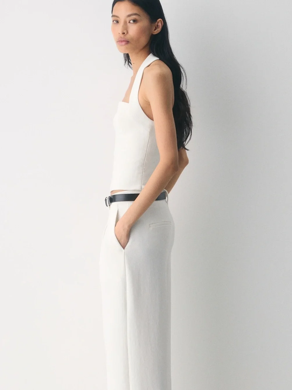 Aritzia Whisper Halter Top - Picture 3 of 9